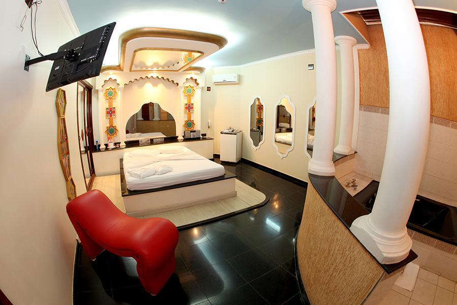 Hotel & Motel Le Baron (Adults Only) Pôrto Ferreira Dış mekan fotoğraf